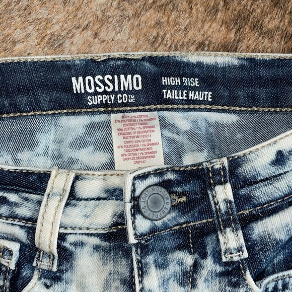 Mossimo America Shorts - Picture 3 of 5